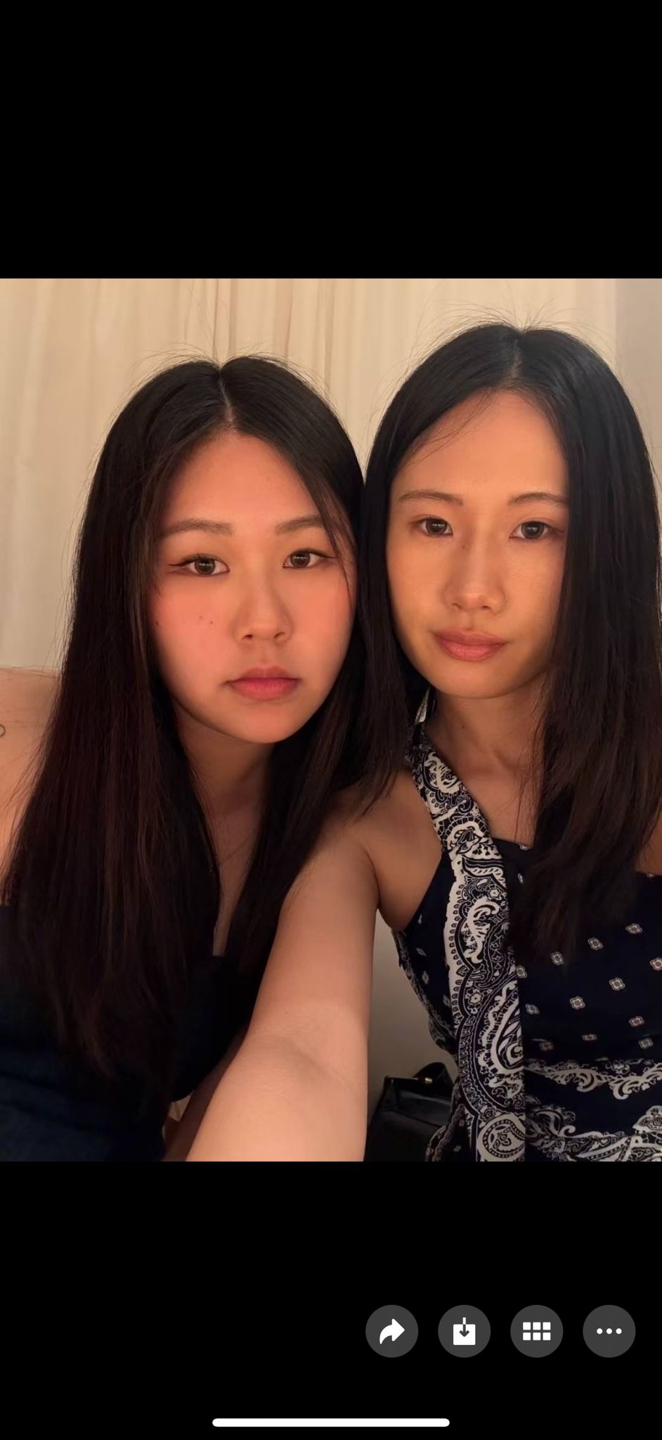 Foto con Wuxin
    </div>

    <div class=